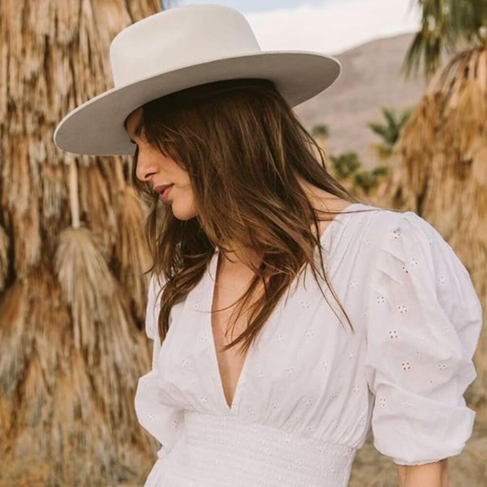 White Wool Hat with Belt Buckle - Picture 5 of 5